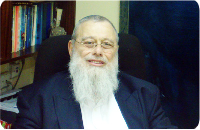 קובץ:Rav ayzman.jpg