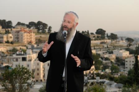 קובץ:Rav izak.jpg
